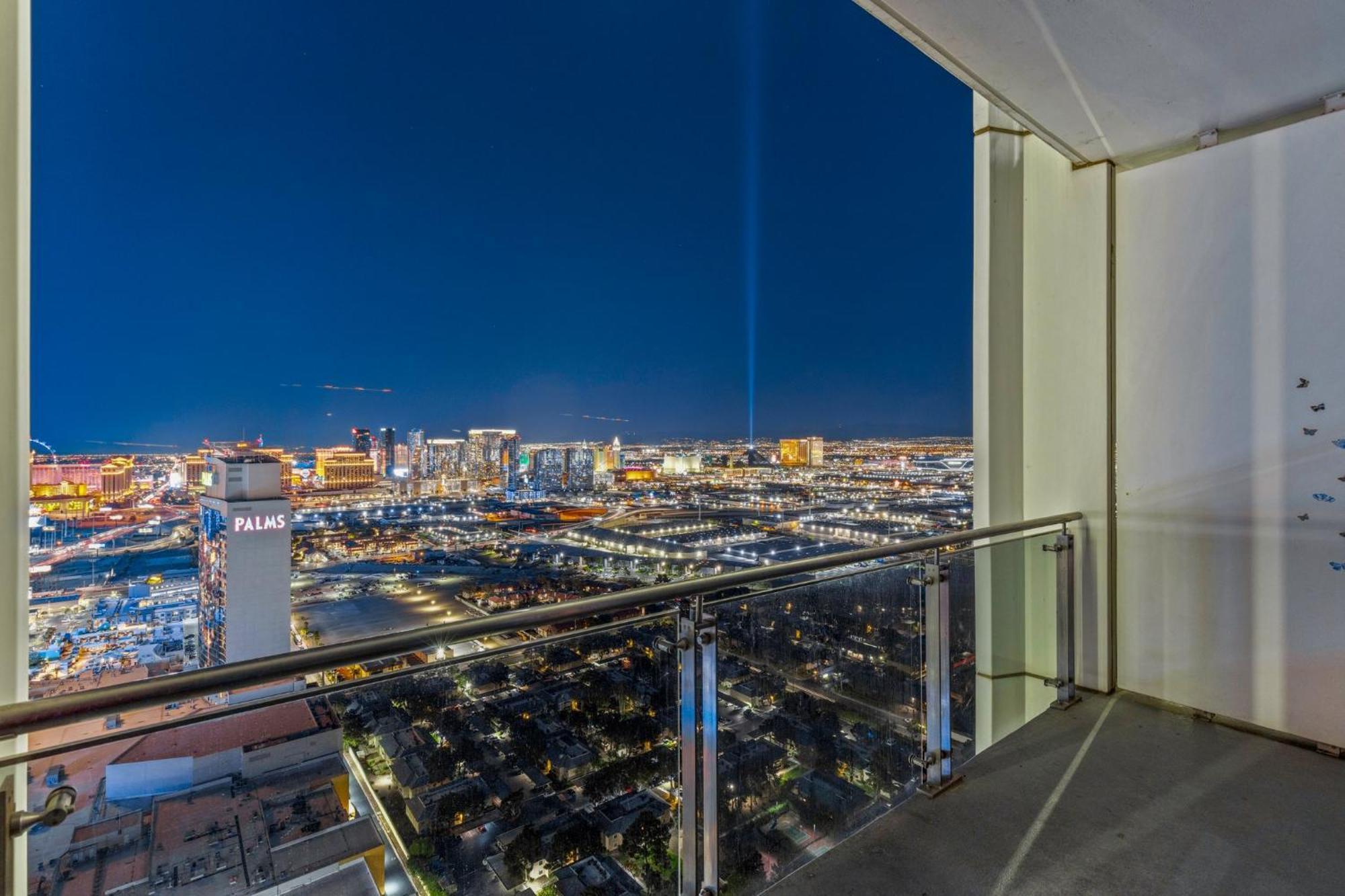 Palms Place Hotel By Zelloo Las Vegas Exterior foto